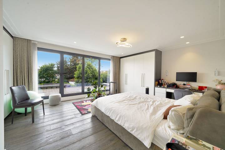 Luxury Family Home Elliot Road, Hendon